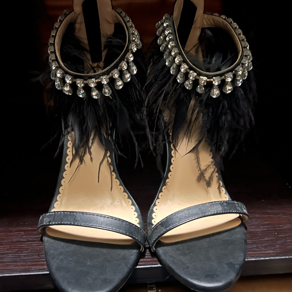 Elegant Black Feathered Women's Sandals